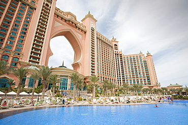 The Atlantis on the Palm, a hyper luxury hotel built on land reclaimed from the sea, Dubai, United Arab Emirates, Middle East