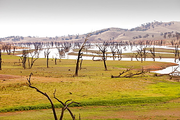 Lake Hume, the largest reservoir in Australia, at under 20% capacity after severe drought, Australia, Pacific