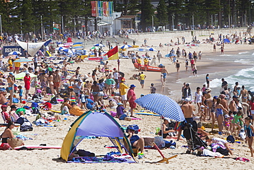 Crowds on Manly Beach, Sydney, New South Wales, Australia, Pacific