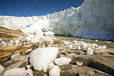 The Russell Glacier draining the Greenland icesheet inland from Kangerlussuaq on Greenland's west coast, Greenland, Polar Regions