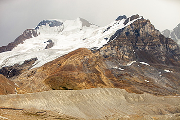 Lateral moraine showing the rate of retreat of the Athabasca Glacier, Jasper National Park, UNESCO World Heritage Site, Alberta, Rocky Mountains, Canada, North America