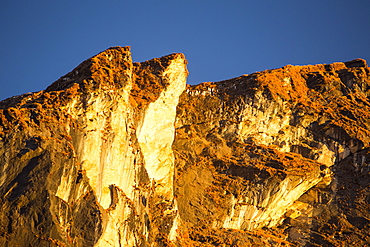 Alpenglow at sunset on Machapuchare, Annapurna Sanctuary, Nepalese Himalayas, Nepal, Asia