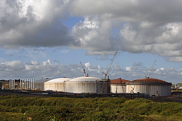 Onshore tank construction, South Hook LNG, Milford Haven, Pembrokeshire, Wales, UK, Great Britain