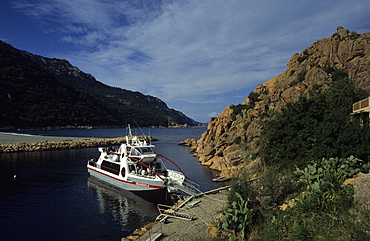 Scandola tourist boat, Scandola Nature Reserve, Corsica     (rr)