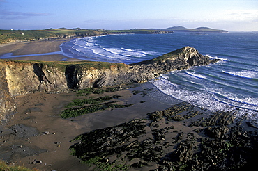 Whitesands Beach and Ramsey Island, St Davids, Pembrokeshire, Wales, UK, Europe