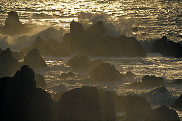 Waves breaking on rocks, West Dale         (rr)