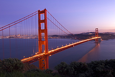 Golden Gate Bridge, famous symbol of San Francisco, California, United States of America, North America