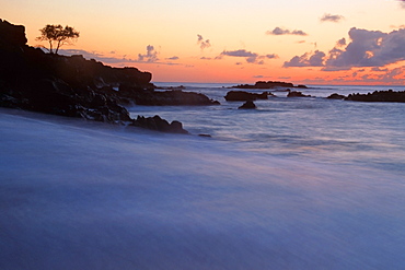 Sunset at Waimea Bay, North Shore, Oahu, Hawaii, United States of America, Pacific