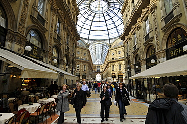 Glass ceiling, Galleria Vittorio Emanuele II, indoors shopping mall, Milan, Lombardy, Italy, Europe