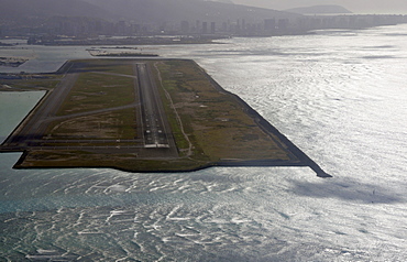 Main runway, Honolulu International Airport, Honolulu, Oahu, Hawaii, United States of America, Pacific