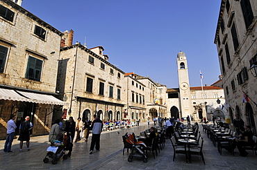 Promenade and buildings, Old historic town, UNESCO World Heritage Site, Dubrovnik, Croatia, Europe