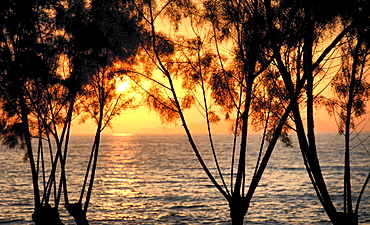 beach front, sun set, afternoon