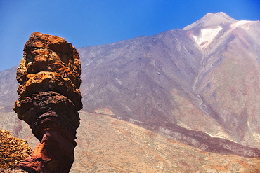 08/04/2009. Spain, España, Canary Islands, Canarias, Tenerife, Los Roques de Garcia and Mount Teide. Volcanic landscape and rock formation with people. . Santa Cruz, Teide National Park, Tenerife Island. Canary Islands