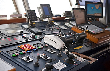 07/04/2009, on board the Clipper Adventurer, Bridge , navigation equipment. La Orotava, Tenerife Island. Canary Islands