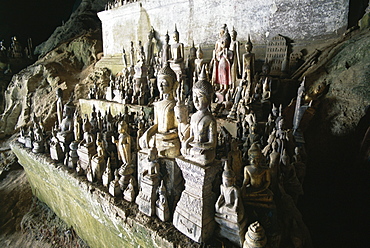 Statues of the Buddha, Pak Ou Caves, Laos, Indochina, Southeast Asia, Asia