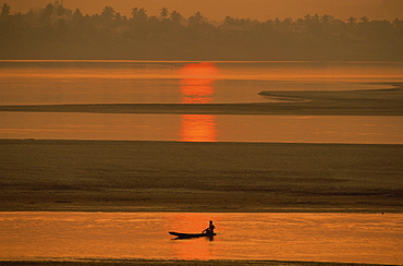 The Mekong River, Vientiane, Laos, Indochina, Southeast Asia, Asia