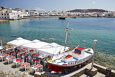 View of the harbour, Mykonos Town (Chora), Mykonos, Cyclades, Greek Islands, Greece, Europe