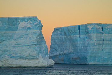 Huge tabular icebergs and smaller ice floes in the Weddell Sea, on the eastern side of the Antarctic Peninsula