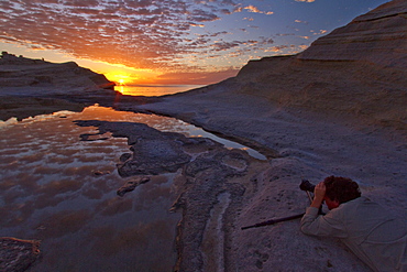 Sunrise for photographers on Punta Colorado on Isla San Jose in the Gulf of California (Sea of Cortez), Baja California Sur, Mexico. 