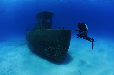 Cameraman Michael Pitts on the wreck of the ''Blue Plunder'' Bahamas.