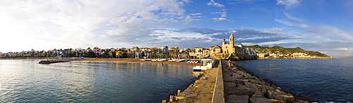 Cathedral and cityscape in the evening light, Sitges, Catalonia, Spain, Europe