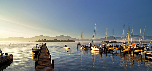 Morning mood in Gstadt with a view on Fraueninsel, Chiemsee, Chiemgau, Upper Bavaria, Bavaria, Germany