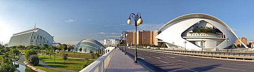 Panorama of Cuidad de las Artes y las Ciencias, City of Arts and Sciences, Santiago Calatrava (architect), Valencia, Spain