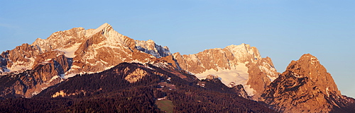 Panorama of Alpspitze, Jubilaeumsgrat, Zugspitze and Waxenstein, Garmisch-Partenkirchen, Wetterstein range, Werdenfels, Upper Bavaria, Bavaria, Germany, Europe