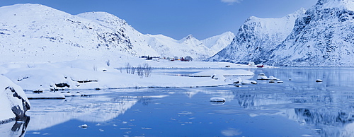 Bo, Flakstadpollen, Flakstadoya, Lofoten, Nordland, Norway