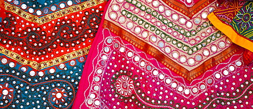 Traditional muslim garments on display at stall in bazaar in Jaipur, Rajasthan, Northern India