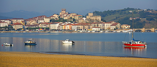 San Vicente de la Barquera, maritime town and holiday resort in Cantabria, Northern Spain