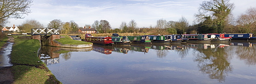 Lapworth flight of locks, Stratford-upon-Avon Canal, Warwickshire, England, United Kingdom, Europe