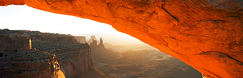 Mesa Arch at sunrise, Canyonlands National Park, Utah, United States of America (U.S.A.), North America