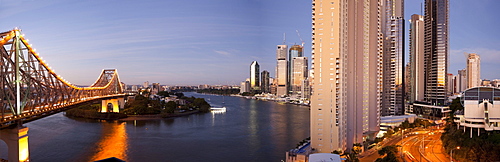 Story Bridge, Kangaroo Point, Brisbane River and city centre at dawn, Brisbane, Queensland, Australia, Pacific