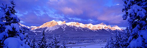 Sunrise Canmore Kananaskis Country Alberta British Columbia Canada