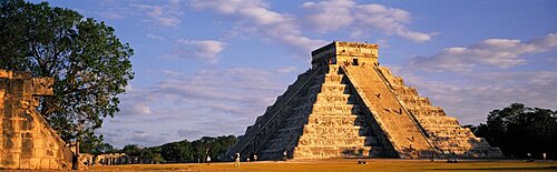 Chichen Itza El Castillo Yucatan Mexico