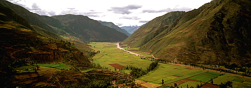 The Urubamba River Valley or Sacred Valley of the Incas, between the Vilcabamba and Urubamba Mountains near the town of Pisac, Cuzco area, Highlands, Peru