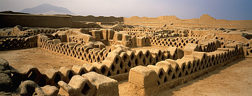 Chimu culture Chan Chan, 1300-1464AD, capital of empire and world's largest adobe city covering 20 sq km near Trujillo walls of the Palacio Tschuldi, Peru