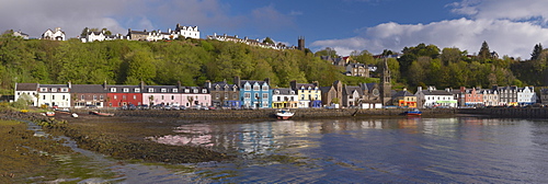 Tobermory, Mull's chief town with brightly coloured houses, Isle of Mull, Inner Hebrides, Scotland, United Kingdom, Europe