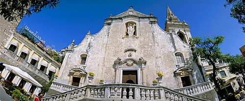 Church facing east on Piazza IX Aprile, Taormina, island of Sicily, Italy, Europe