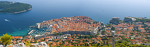 Panoramic vew from Mount Srd of the old town in the city of Dubrovnik, UNESCO World Heritage Site, Adriatic Coast, Croatia, Europe