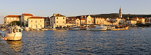 Historic town, harbour, Supetar, Croatia, Europe