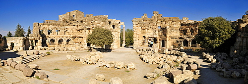 Antique ruins at the archeological site of Baalbek, Unesco World Heritage Site, Bekaa Valley, Lebanon, Middle East, West Asia