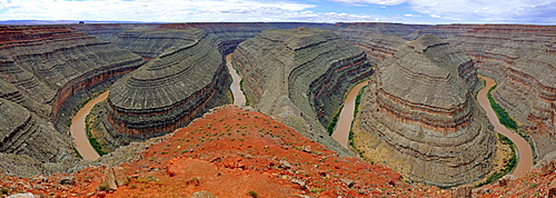 Panoramic view of the meanders of the San Juan River, Gooseneck State Park, Utah, USA