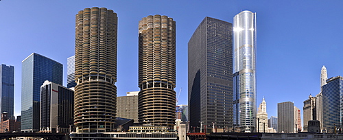 Marina City and Trump Tower, Chicago, Illinois, USA