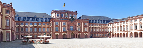 Schloss Mannheim royal palace, Mannheim, Baden-Wuerttemberg, Germany, Europe