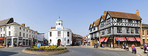 Panorama of Barclays Bank building, market cross, traditional house selling coffee, Bridge Street, Stratford upon Avon, Warwickshire, England, United Kingdom, Europe