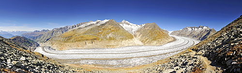 View from the Aletsch Panorama Trail down to the 23, 1 km long Aletsch Glacier, Canton of Valais, Switzerland, Europe