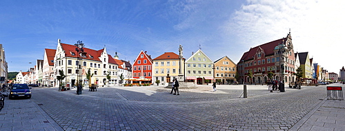 Marienplatz square and Town Hall, Mindelheim, Swabia, Unterallgaeu district, Bavaria, Germany, Europe