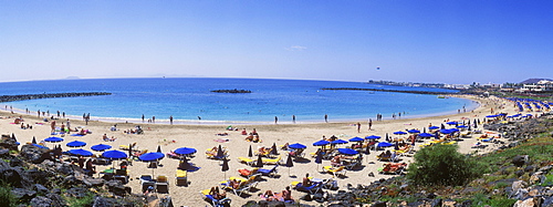 Sandy beach, Playa Dorada, Playa Blanca, Lanzarote, Canary Islands, Spain, Europe